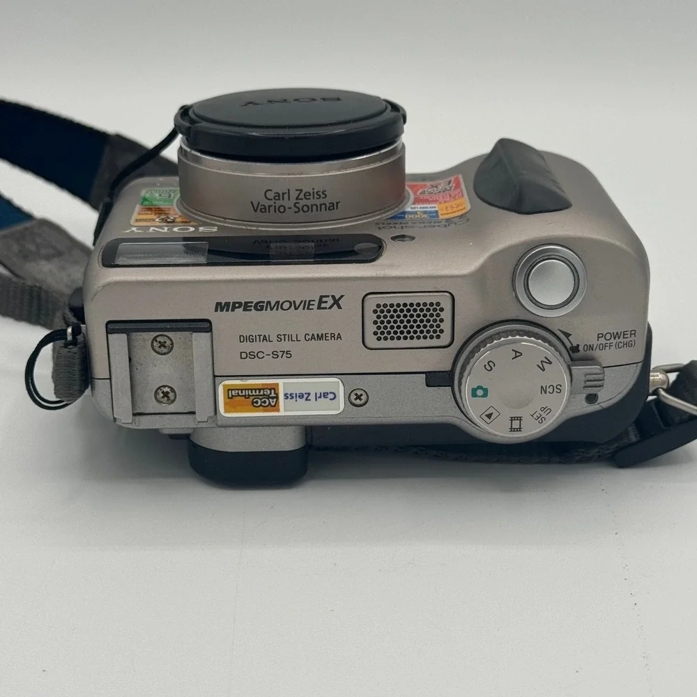 Sony Cyber-shot DSC-S75 3.3MP Digital Camera Carl Zeiss Lens Silver Tested Works